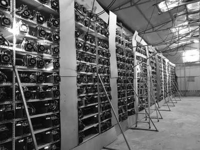Large-scale Bitcoin mining farm with optimized cooling and energy systems
